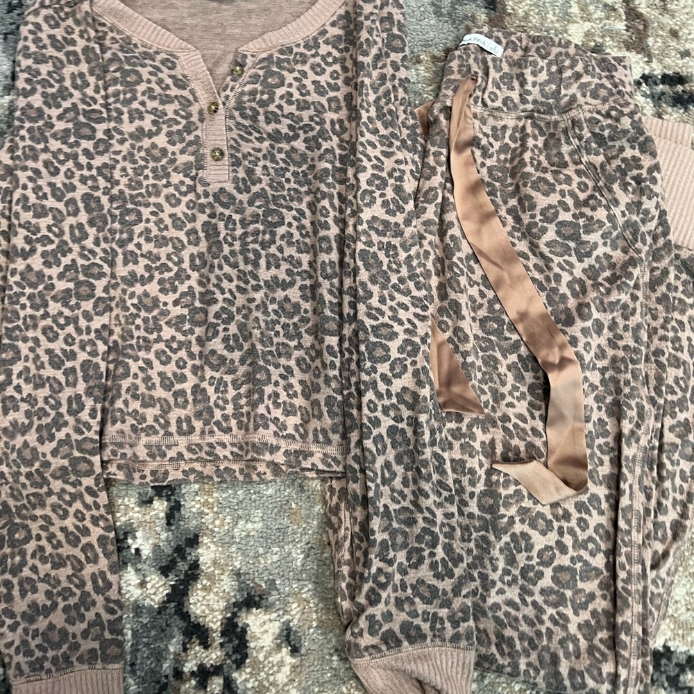 Two piece set